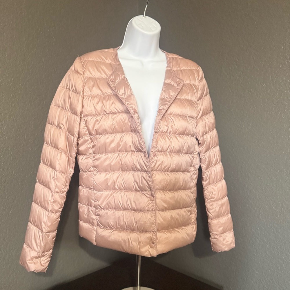 Uniqlo Women's Light Pink blush color Puffer Jacket - Picture 3 of 7